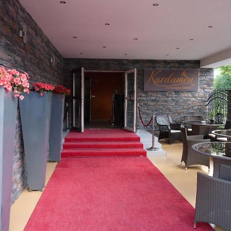 Kardamon Bed & Breakfast ซารี ภายนอก รูปภาพ