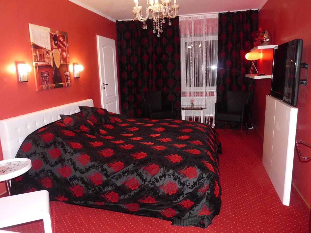 Kardamon Bed & Breakfast ซารี ภายนอก รูปภาพ