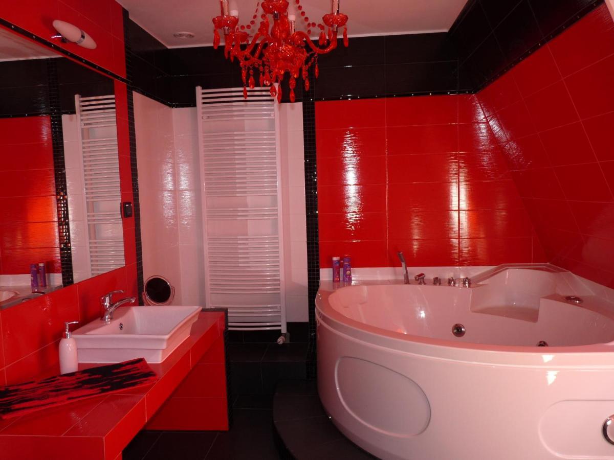Kardamon Bed & Breakfast ซารี ภายนอก รูปภาพ